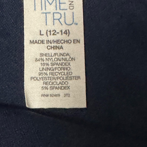 Ladies navy 2 piece wore once xl and large - Picture 5 of 6